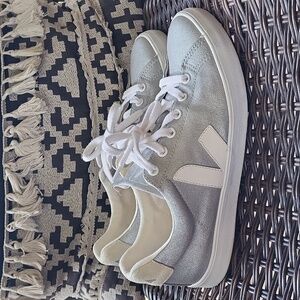 Veja Silver White Low Top Trainers Canvas Women's Size 8